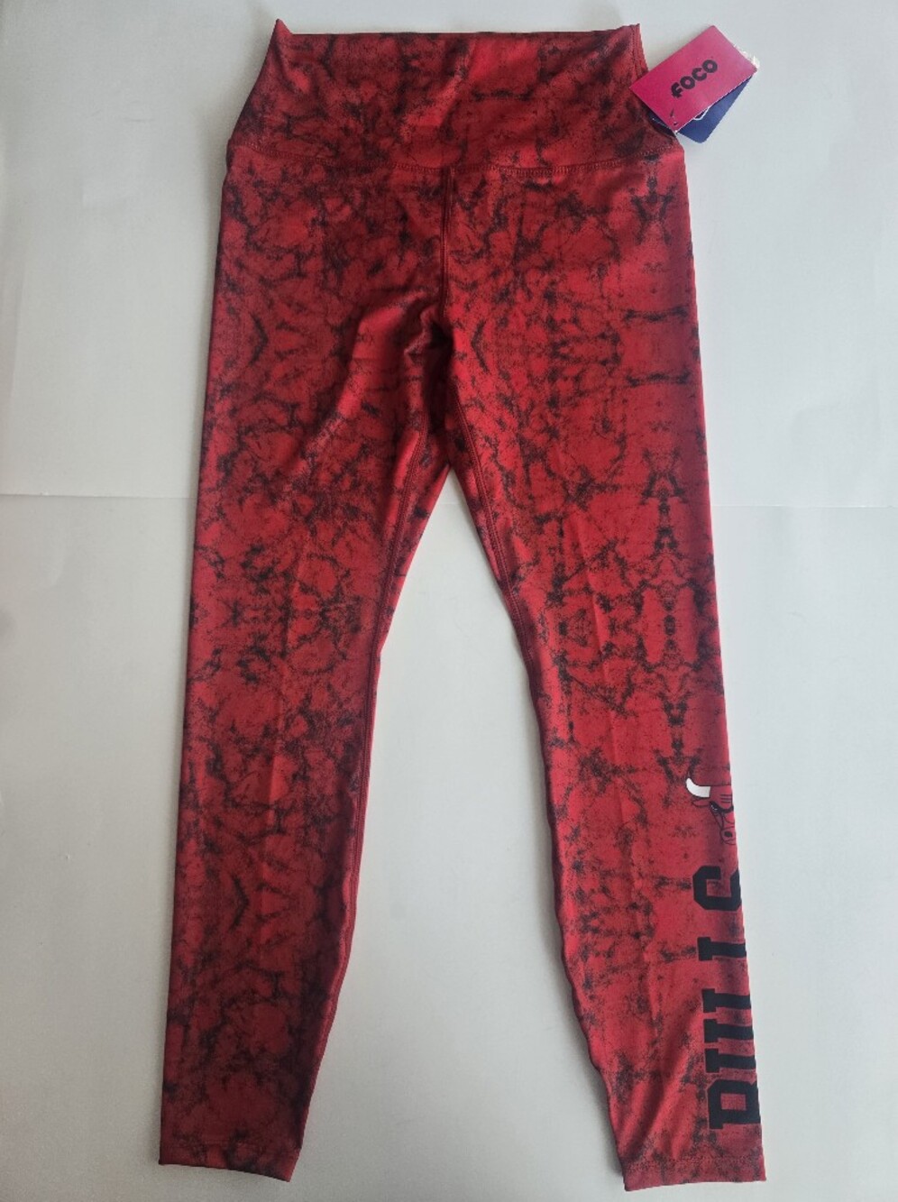 NBA Chicago Bulls Red Marble-Print Leggings with Black Accents